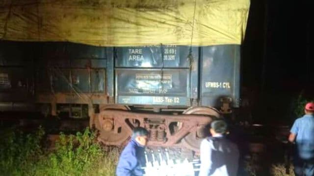 चक्रधरपुर रेल मंडल में हादसा, जरुली स्टेशन के पास मालगाड़ी का वैगन पटरी से उतरा, बड़ी दुर्घटना टली