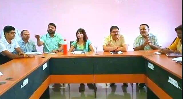 उपनगर आयुक्त पारुल सिंह की पहल से टला विवाद, जल्द शुरू होंगे रुके हुए विकास कार्य