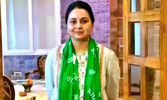 लालू प्रसाद यादव की बेटी रोहिणी आचार्य का विस्फोटक आरोप, कहा: मेरा कोई परिवार नहीं, मुझे चप्पल से मारने तक की कोशिश हुई