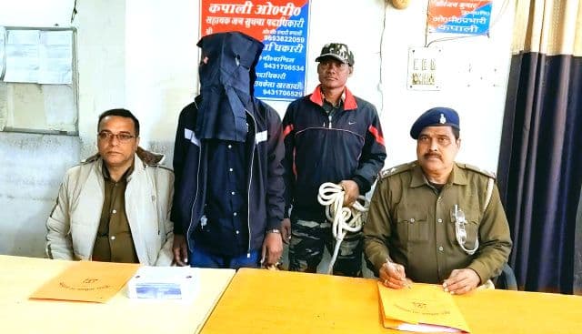 सोशल मीडिया पर दहशत फैलाने वाला आरोपी कपाली पुलिस के शिकंजे में, अवैध पिस्टल व जिंदा गोली के साथ युवक गिरफ्तार