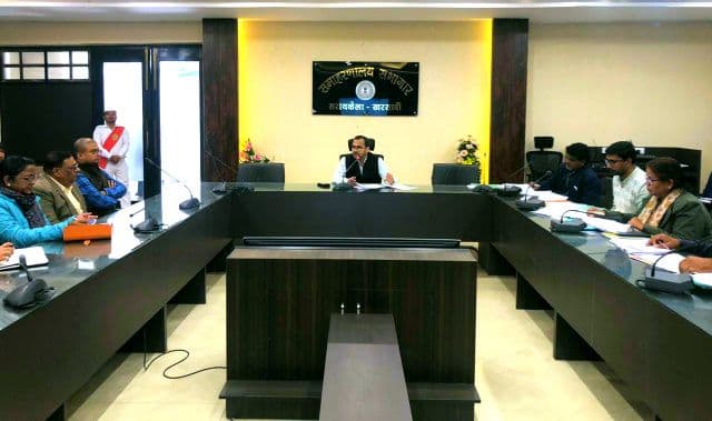 धान अधिप्राप्ति में भारी लापरवाही, प्रखंड आपूर्ति व सहकारिता पदाधिकारियों पर उपायुक्त का कड़ा प्रहार