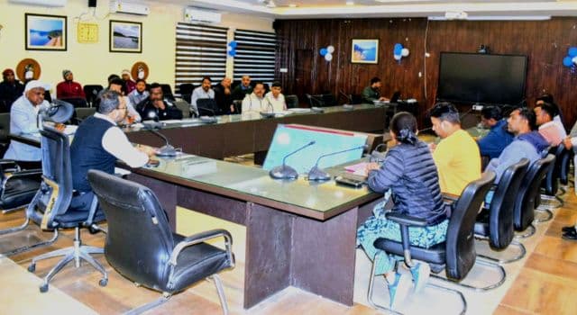 आपूर्ति विभाग की लापरवाही पर सख्त हुए उपायुक्त, स्टॉक सत्यापन से लेकर ई-केवाईसी तक खामियां उजागर