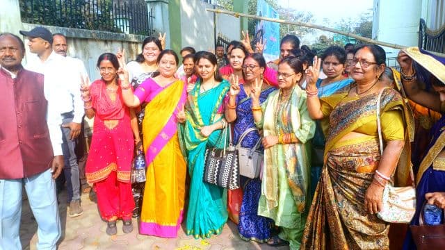 वार्ड 29 से अर्चना सिंह ने ठोका दावा, विकास और जनसमस्याओं को बनाया चुनावी मुद्दा