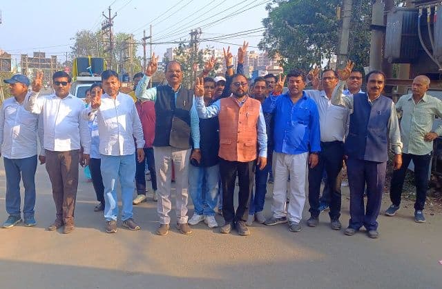 वार्ड 17 में अंतिम दिन बिरेंद्र यादव की पदयात्रा, साइकिल पम्प पर मुहर की अपील