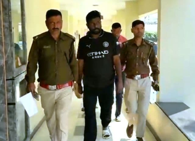 गोल्डन लीफ रिजॉर्ट से फरार अपराधी मनीष सिंह गिरफ्तार, जमशेदपुर पुलिस की बड़ी कामयाबी