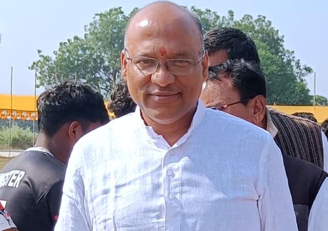 सरायकेला में बदहाल बिजली व्यवस्था पर भड़के मनोज चौधरी, जेबीवीएनएल से सख्त कार्रवाई की मांग