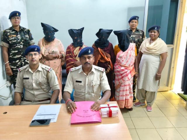 सरायकेला पुलिस की बड़ी कार्रवाई, चोरी के मामले में पश्चिम बंगाल की चार महिलाएं गिरफ्तार
