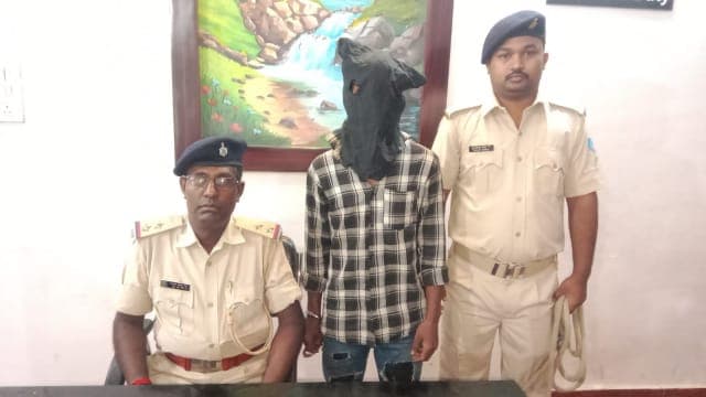 सूरत से सकुशल बरामद हुई गम्हरिया की नाबालिग, अपहरण के आरोपी को आदित्यपुर पुलिस ने किया गिरफ्तार