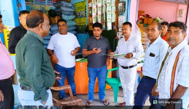 बरवाडीह में खाद-बीज दुकानों पर प्रशासन की सख्ती, उचित मूल्य पर बिक्री सुनिश्चित करने के निर्देश