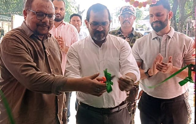 गम्हरिया CHC में 3-बेड के निःशुल्क डायलिसिस सेंटर का शुभारंभ, उपायुक्त ने कहा- जरूरतमंद मरीजों को मिलेगी बड़ी राहत